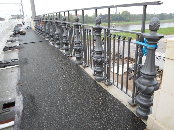 Sanierung Schönbrücke Dresden – metallene Brüstung und Geländer